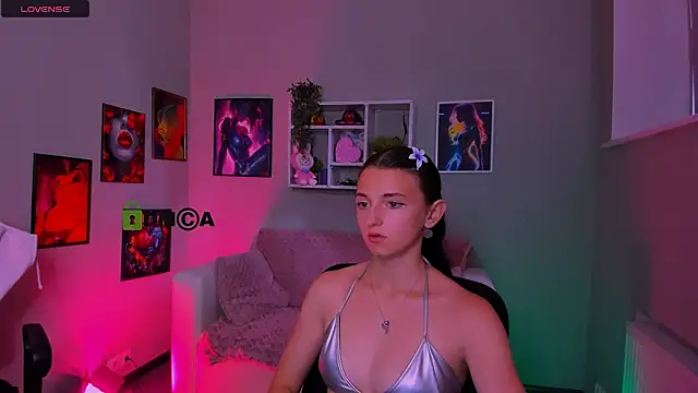 Snapshot of caroline_honeyy chatting on July 28, 2026, 9:28 am caroline honeyy online show from July 28, 2026, 9:28 am