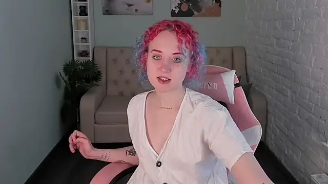ScarlettSparkss online show from May 14, 2026, 5:26 am