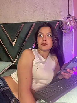 Megan pink18 online show from May 17, 2026, 4:34 am