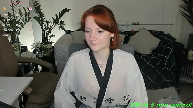 Snapshot of LallyLally_ chatting on July 10, 2026, 3:01 pm LallyLally online show from July 10, 2026, 3:01 pm