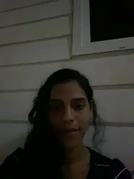Snapshot of Saray_queen1 chatting on July 4, 2026, 5:03 am Saray queen1 online show from July 4, 2026, 5:03 am