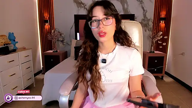 Snapshot of Cherryblossom18_ chatting on June 3, 2026, 9:08 pm Cherryblossom18 online show from June 3, 2026, 9:08 pm