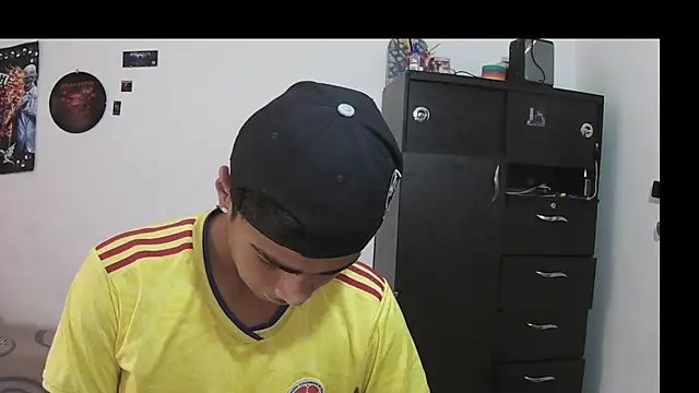 Snapshot of Fenix_hardcock chatting on June 27, 2026, 4:02 pm Fenix hardcock online show from June 27, 2026, 4:02 pm
