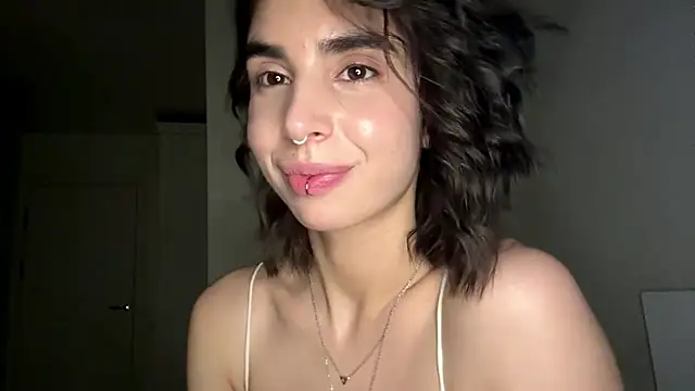 JessiaRuezga online show from May 31, 2026, 6:09 pm