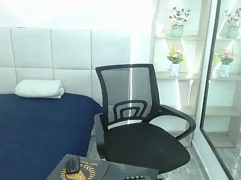 Snapshot of ivytemptation chatting on June 17, 2026, 12:37 pm ivytemptation online show from June 17, 2026, 12:37 pm