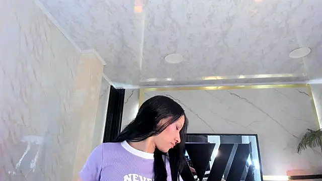 SophiieCalloway1 online show from June 18, 2026, 2:33 pm