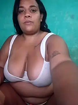 Snapshot of sexy-latina24u chatting on May 18, 2026, 4:01 pm sexy-latina24u online show from May 18, 2026, 4:01 pm