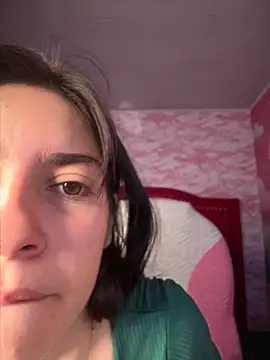 Stefany LS online show from May 20, 2026, 12:57 pm
