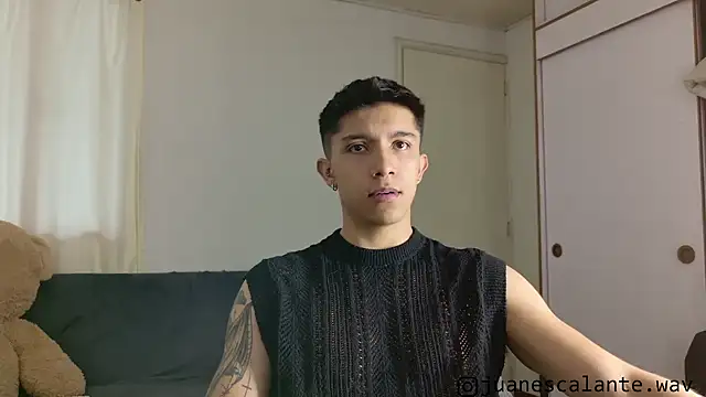 Snapshot of Thesaint_xxx chatting on May 21, 2026, 12:35 pm Thesaint xxx online show from May 21, 2026, 12:35 pm