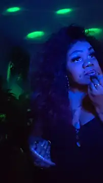 NailGoddessnow online show from January 23, 2025, 8:04 am