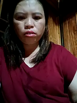 -Yeyi- online show from June 26, 2026, 9:42 pm