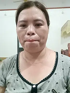 -Yeyi- online show from June 23, 2026, 4:16 pm