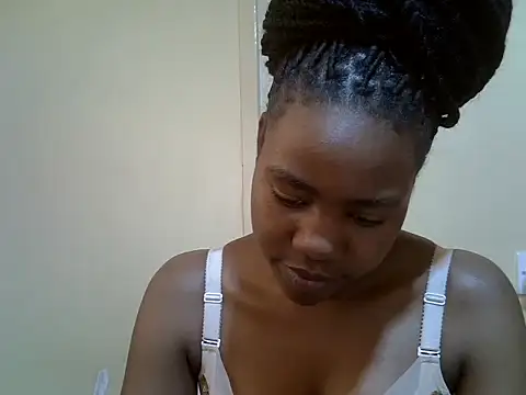 Snapshot of cocoa_muse chatting on July 20, 2026, 11:45 am cocoa muse online show from July 20, 2026, 11:45 am