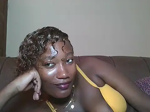 Snapshot of misspretty001 chatting on June 20, 2026, 1:38 pm misspretty001 online show from June 20, 2026, 1:38 pm