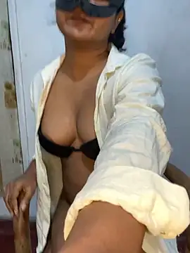 Snapshot of Ishi_kella chatting on June 17, 2026, 4:50 pm Ishi kella online show from June 17, 2026, 4:50 pm
