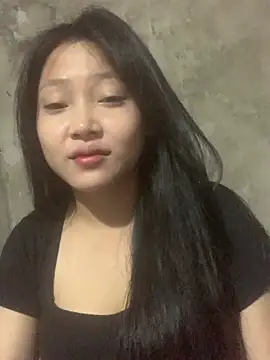 hinami-lo online show from May 16, 2026, 2:27 pm