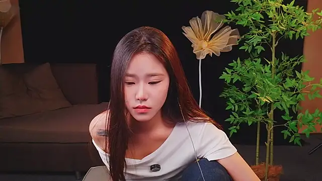 yu598188 online show from May 23, 2026, 1:48 am