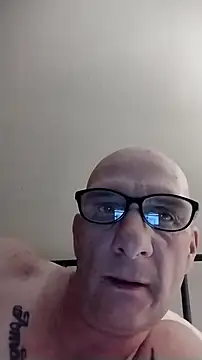 Snapshot of Tippy676 chatting on May 20, 2026, 6:43 am Tippy676 online show from May 20, 2026, 6:43 am