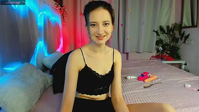 Snapshot of SummerLilaa chatting on June 7, 2026, 1:38 pm SummerLilaa online show from June 7, 2026, 1:38 pm