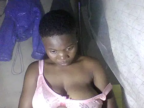 Snapshot of prettybelly chatting on June 18, 2026, 4:23 pm prettybelly online show from June 18, 2026, 4:23 pm
