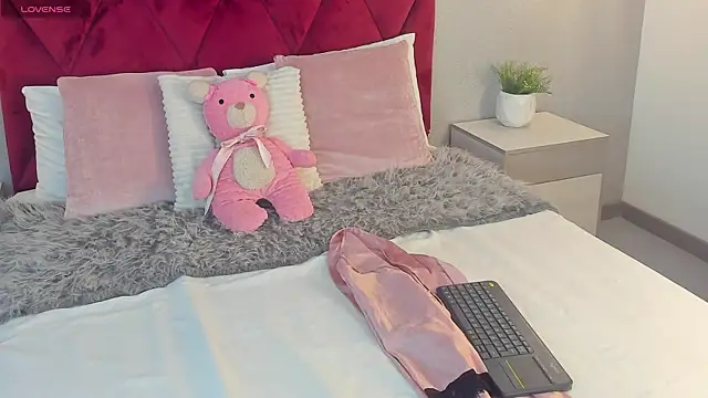 Snapshot of Ciara_moretti chatting on June 20, 2026, 7:52 pm Ciara moretti online show from June 20, 2026, 7:52 pm