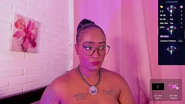 Snapshot of alison_daniels_ chatting on November 15, 2025, 5:28 pm alison daniels online show from November 15, 2025, 5:28 pm