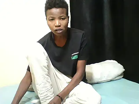 Snapshot of Bambybeauty2 chatting on June 21, 2026, 5:57 am Bambybeauty2 online show from June 21, 2026, 5:57 am