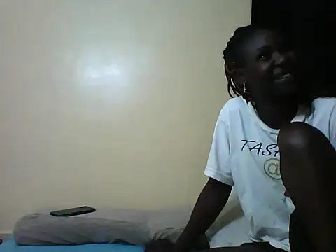 Snapshot of Bambybeauty2 chatting on June 25, 2026, 5:34 am Bambybeauty2 online show from June 25, 2026, 5:34 am