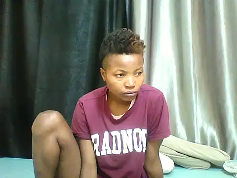 Snapshot of Bambybeauty2 chatting on July 13, 2026, 5:07 am Bambybeauty2 online show from July 13, 2026, 5:07 am