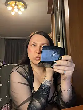 Snapshot of EvaBeautyXxX chatting on July 7, 2026, 10:57 pm EvaBeautyXxX online show from July 7, 2026, 10:57 pm