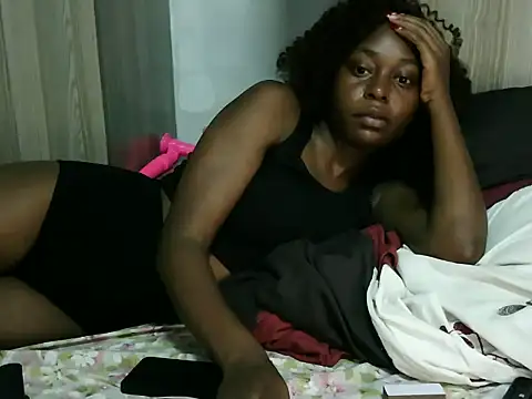 Snapshot of princess_aishy chatting on June 4, 2026, 4:39 am princess aishy online show from June 4, 2026, 4:39 am