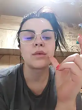 Snapshot of xmarshax chatting on December 4, 2025, 4:11 am xmarshax online show from December 4, 2025, 4:11 am