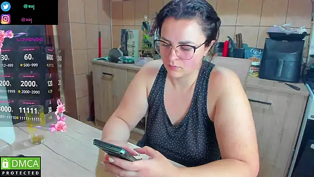 Snapshot of xmarshax chatting on November 16, 2025, 6:23 pm xmarshax online show from November 16, 2025, 6:23 pm