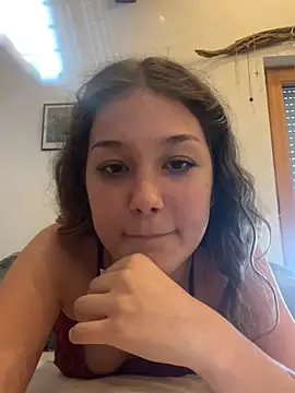 Snapshot of SecretViolaa chatting on July 11, 2026, 3:45 pm SecretViolaa online show from July 11, 2026, 3:45 pm