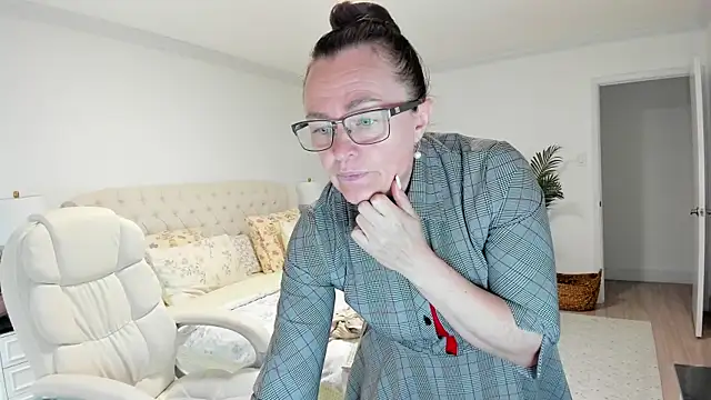 Vika73 online show from May 22, 2026, 1:31 pm