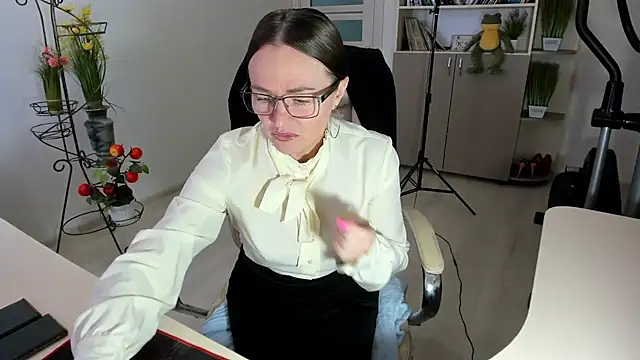 Vika73 online show from January 19, 2026, 12:53 pm