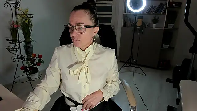 Vika73 online show from January 16, 2026, 6:28 am