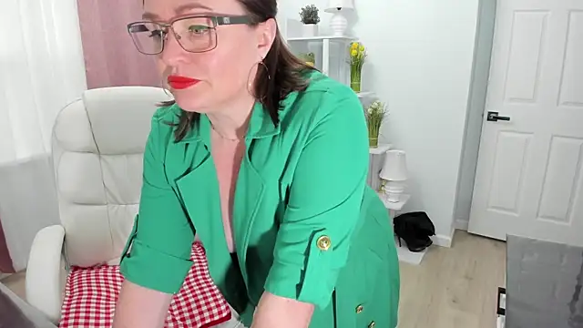 Snapshot of Vika73 chatting on February 27, 2025, 4:32 pm Vika73 online show from February 27, 2025, 4:32 pm