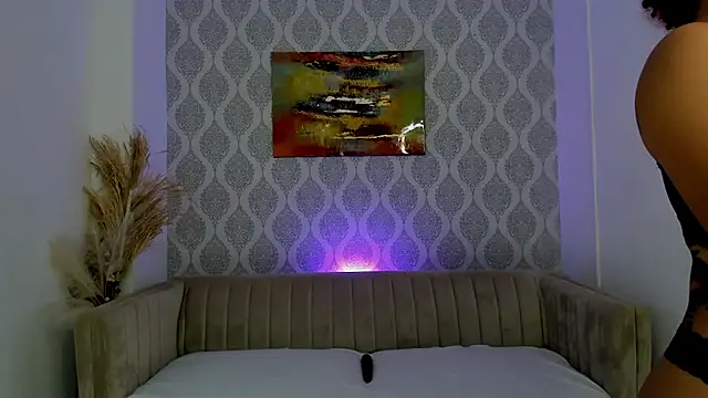 Snapshot of Nikki_Rousmel chatting on June 15, 2026, 4:34 am Nikki Rousmel online show from June 15, 2026, 4:34 am