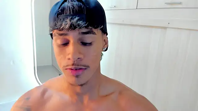 Snapshot of Joao_da_silva19 chatting on July 10, 2026, 2:50 pm Joao da silva19 online show from July 10, 2026, 2:50 pm