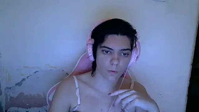 Snapshot of Angel_Ristoww chatting on June 2, 2026, 4:40 pm Angel Ristoww online show from June 2, 2026, 4:40 pm