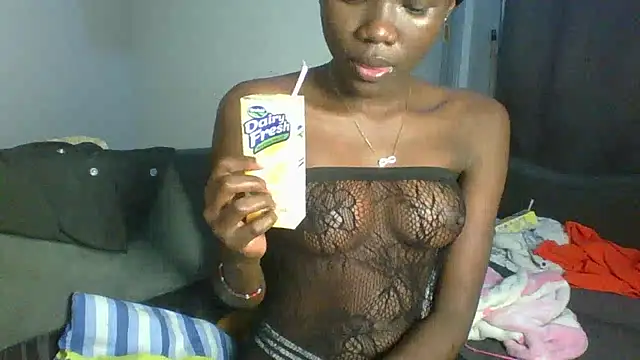 Snapshot of Ebony-Candy chatting on June 24, 2026, 12:37 pm Ebony-Candy online show from June 24, 2026, 12:37 pm