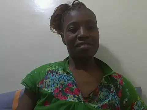 Snapshot of Eebony_Bubbly chatting on June 19, 2026, 10:04 pm Eebony Bubbly online show from June 19, 2026, 10:04 pm