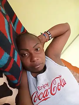 AshantiLuxx online show from May 18, 2026, 7:24 am