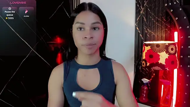 Nayara K online show from June 24, 2026, 7:33 pm