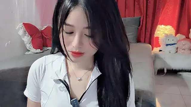 Snapshot of Bee-Cherry chatting on May 23, 2026, 5:17 am Bee-Cherry online show from May 23, 2026, 5:17 am