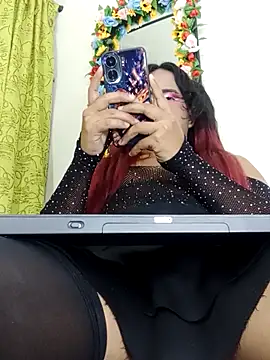 Snapshot of Elektra_bigcock chatting on May 20, 2026, 12:07 am Elektra bigcock online show from May 20, 2026, 12:07 am