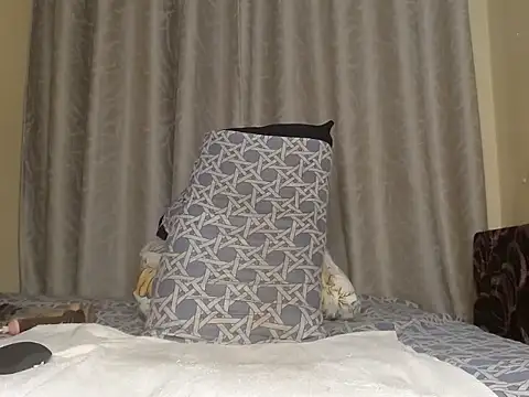 Snapshot of Queen_delicius chatting on June 21, 2026, 5:24 am Queen delicius online show from June 21, 2026, 5:24 am