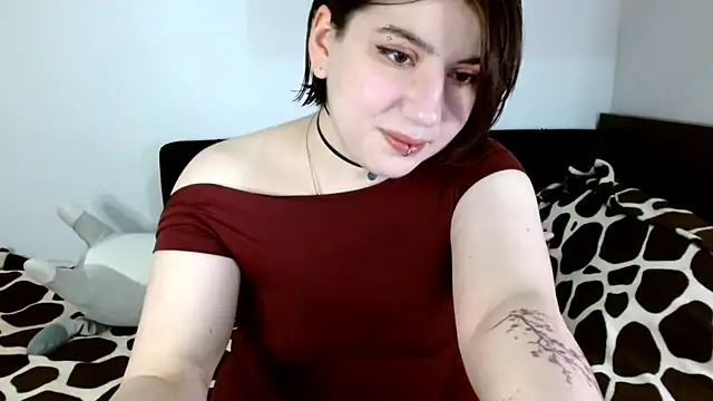 Snapshot of Oriana_secret chatting on June 16, 2026, 4:12 am Oriana secret online show from June 16, 2026, 4:12 am