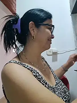 Snapshot of Scarlett_Valnyx chatting on July 1, 2026, 3:01 pm Scarlett Valnyx online show from July 1, 2026, 3:01 pm